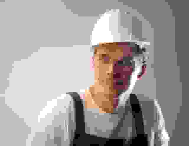 linkedin-profile-picture-ai-manufacturing-industry