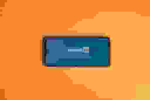 linkedin-profile-picture-ai-phone