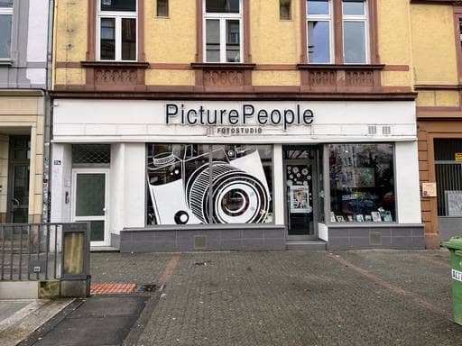 Photo of the Headshots Studio 'PicturePeople Fotostudio Frankfurt-Berger-Straße'