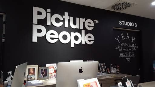 Photo of the Headshots Studio 'PicturePeople'